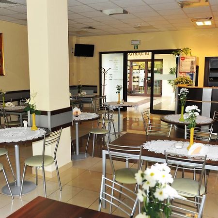 Centrum Ostra Brama Im. Jana Pawla II Skarzysko-Kamienna Bagian luar foto